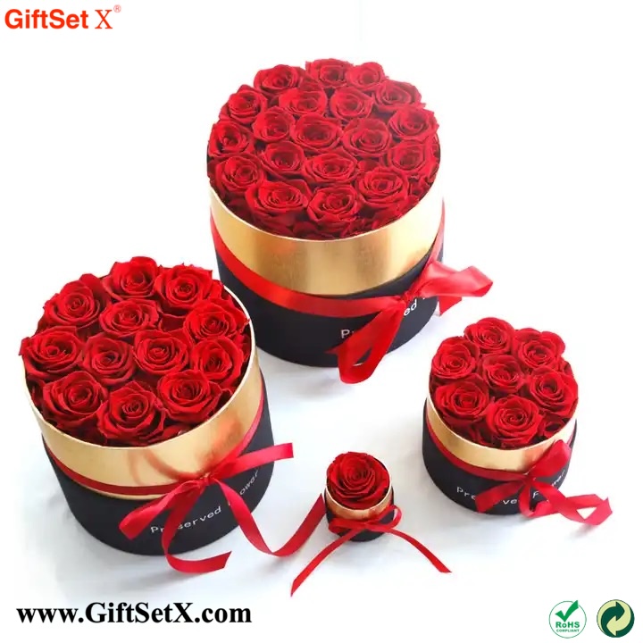 Set regalo con fiori di rosa stabilizzata per San Valentino